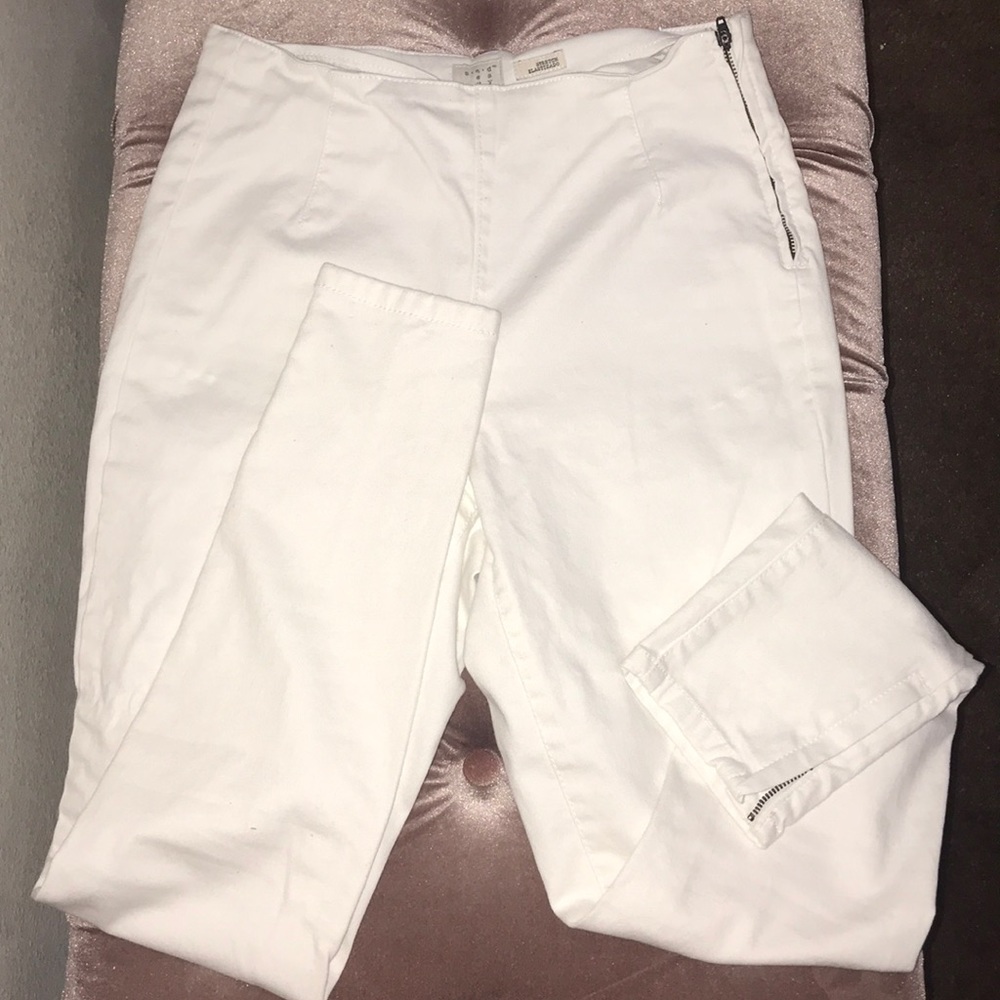 White jeans no pockets worn once
